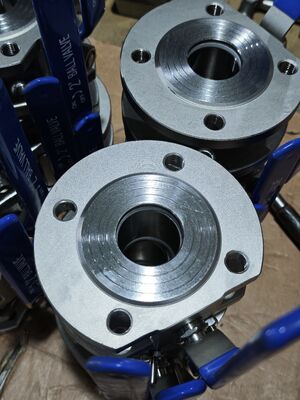 さまざまな産業における石油・水・ガスおよびパルプの流量管理用に設計された堅牢なフランジ付きボールバルブ イタリア製ボールバルブ