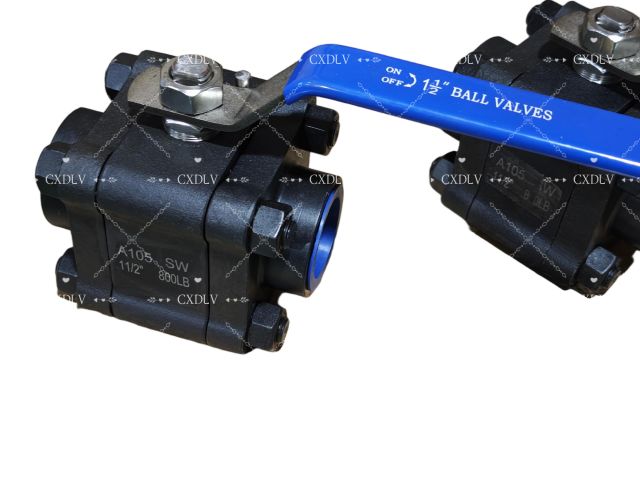 1/2 "-8" ステンレス鋼のスレッドボールバルブ 高層ビルとホテルのために ポンプの圧縮水出口